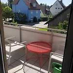In Rot, Fraenkisches Design, Balkon In Nur 50 Schritten Zum Radweg, Ideal For Long Stay, Relocation 3*